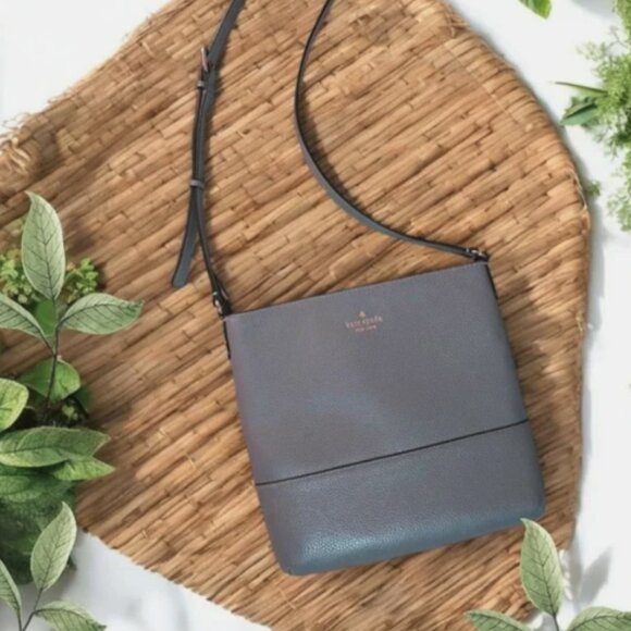 Kate Spade Southport Ave Cora Pebbled Leather Crossbody Bag Messenger Purse - Picture 1 of 7